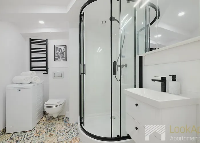 Wolczanska 4 Street I By Lookap