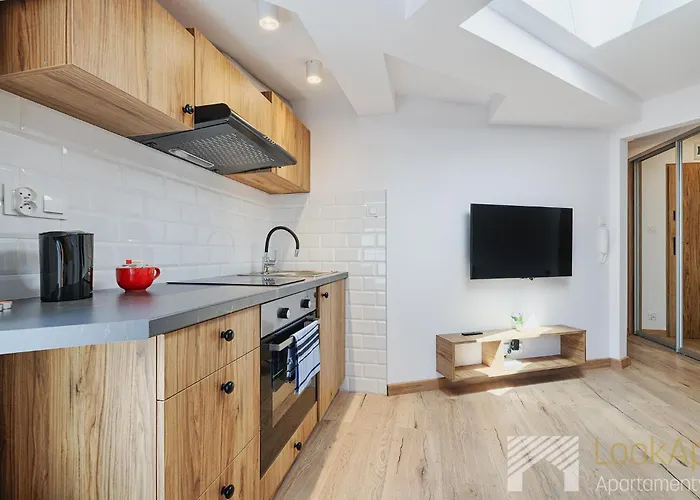 Wolczanska 4 Street I By Lookap דירה